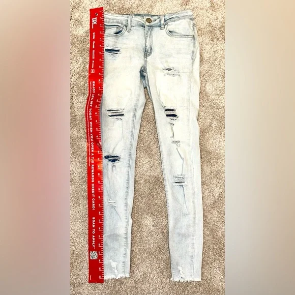 SO Women’s Low Rise Jeggings - Picture 3 of 10